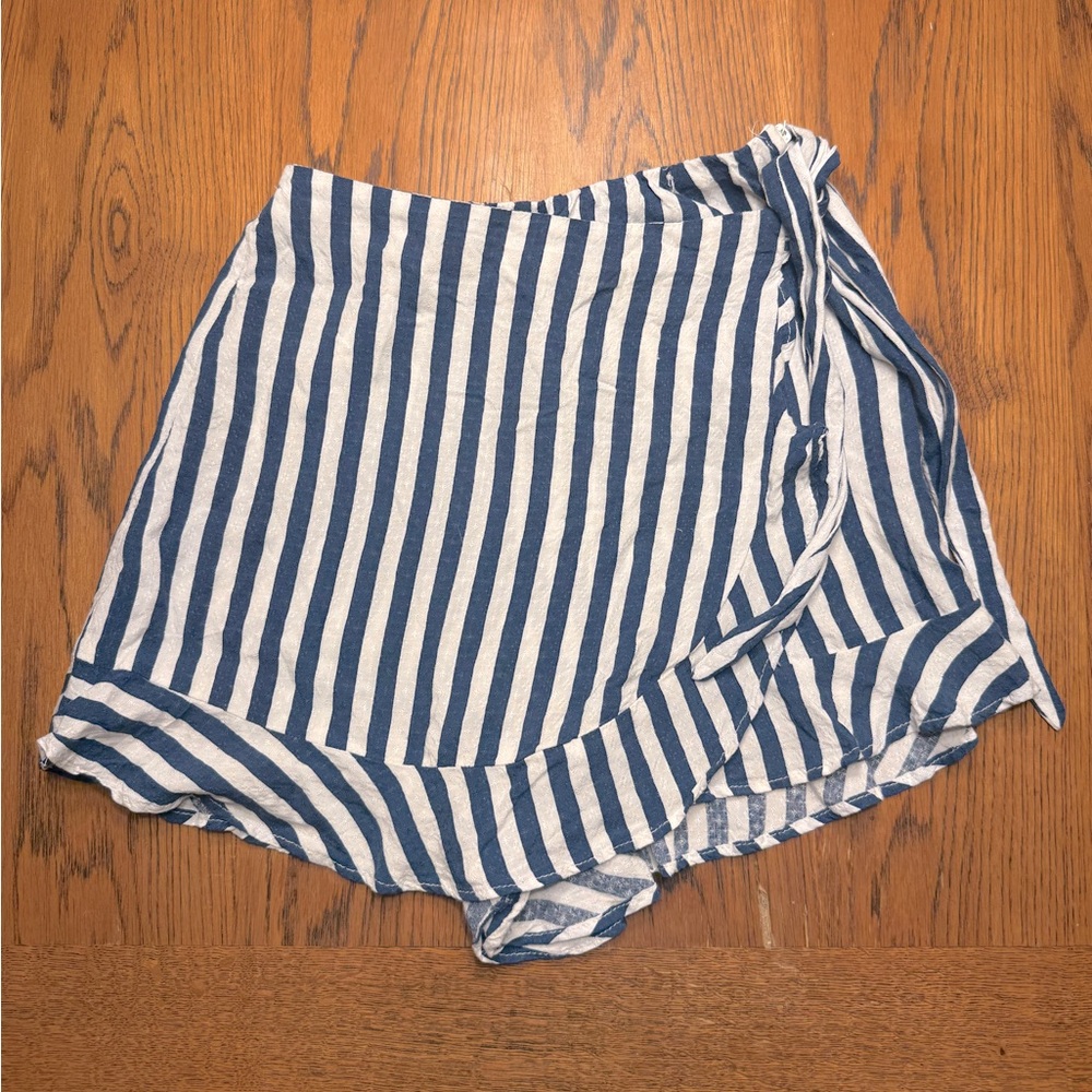 Show me Your Mumu skort size xs